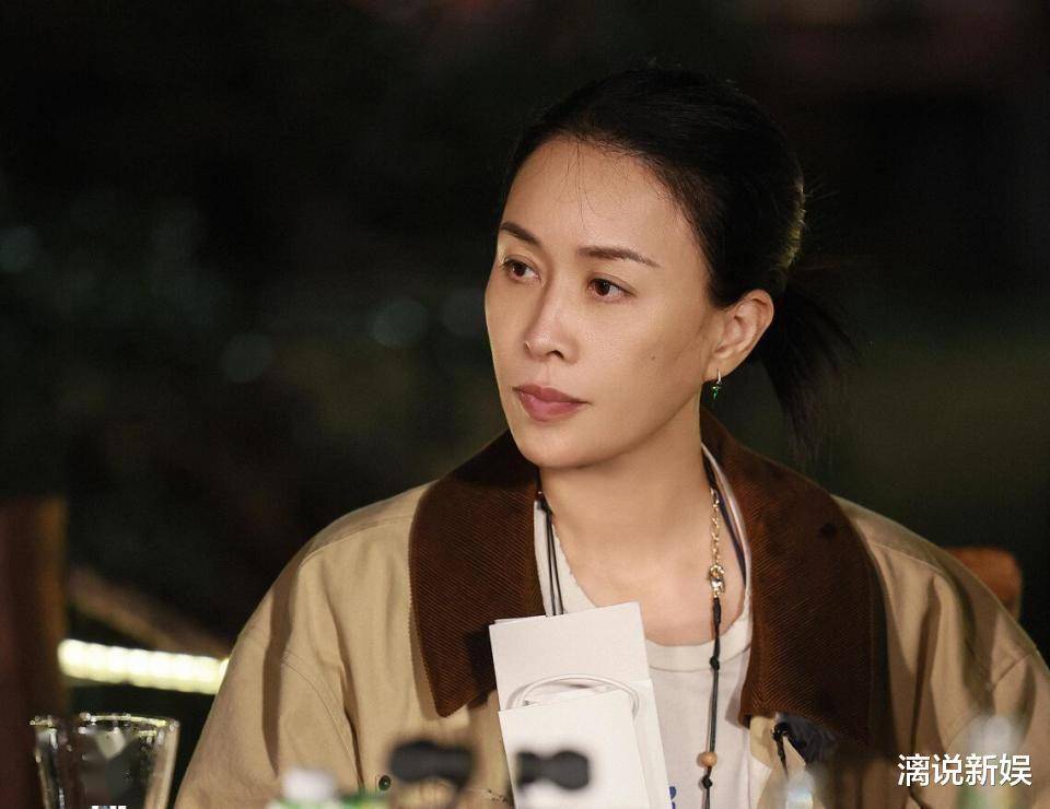 原创            那英擦瓶口的真实反应，从张国荣到马思纯，公众人物该如何对待抑郁症患者？