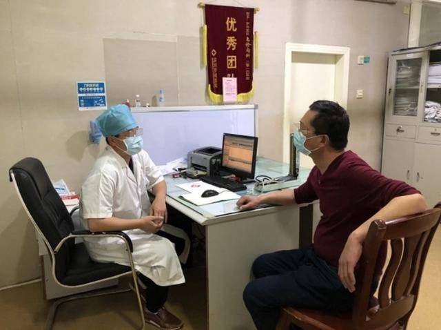 回顾：52岁男子吃别嘌醇降尿酸，一年后肾衰，医生提醒两点