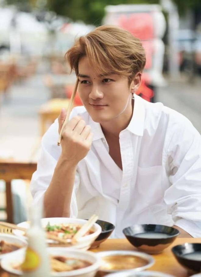 对话吴克群：旅行也是“正业”，人生不只是为了赚钱