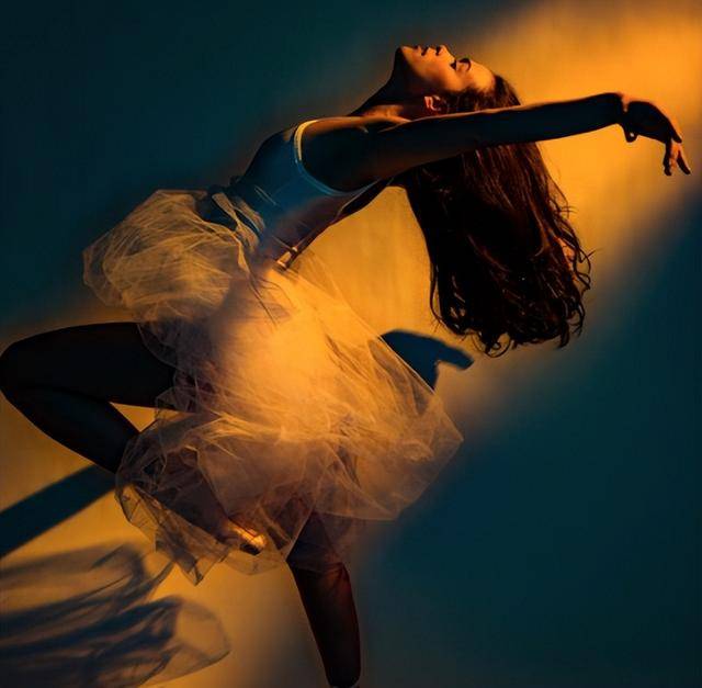 原创            1.4万人试验出结果！舞蹈碾压药物与瑜伽，常规运动根本比不过