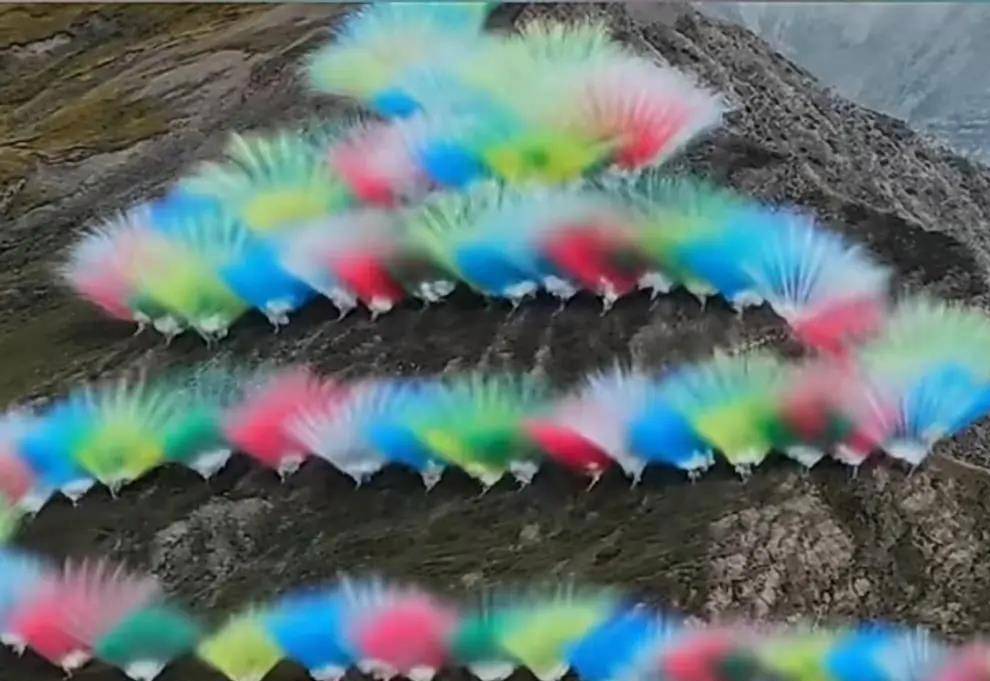 烟花秀敢称“大地艺术”？难怪李娟发怒，你看她的阿勒泰