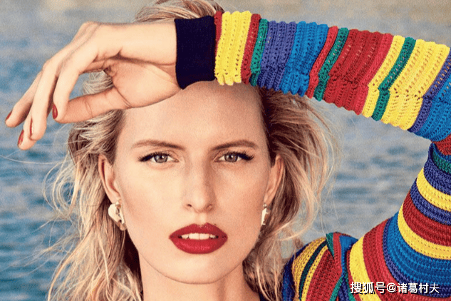 尤物！极品！卡罗莱娜科库娃写真赏