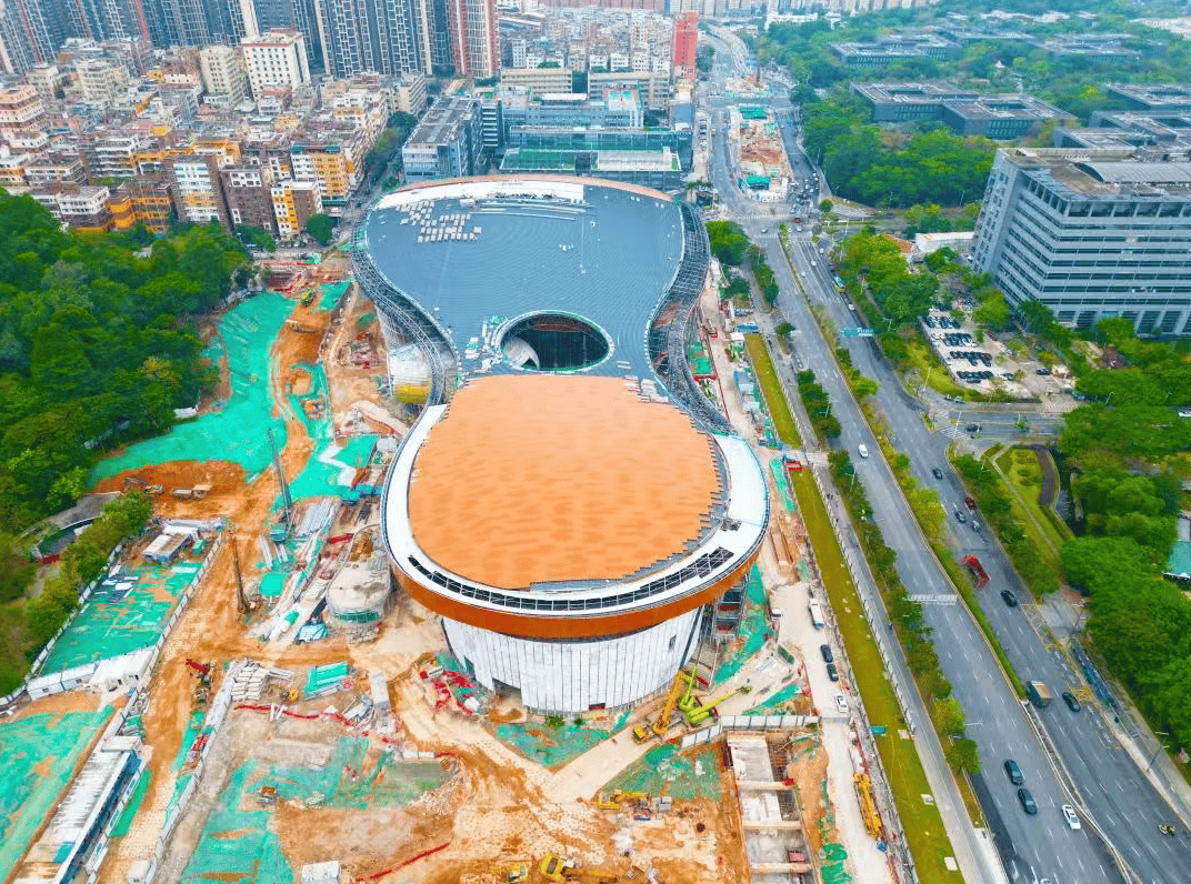 斥资20亿的“大鞋底”？深圳龙岗国际艺术中心因独特造型引发争议！网友：还是带透气孔的