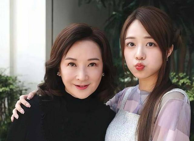 好惨！TVB港姐冠军处女作遭洗版式差评，网友痛批演技尴尬又做作