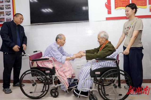 抗美援朝老兵病房重逢！中医附一温情守护“最可爱的人”