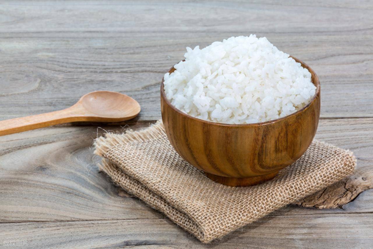 原创            糖尿病控制饮食，常说的二两米饭，是指生米还是米饭的重量？