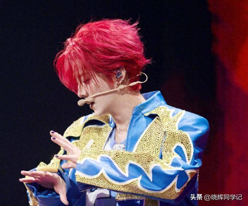 原创            李晨晒鹿晗演唱会后聚餐合照，同龄邓超状态最老，陈赫越来越娘气