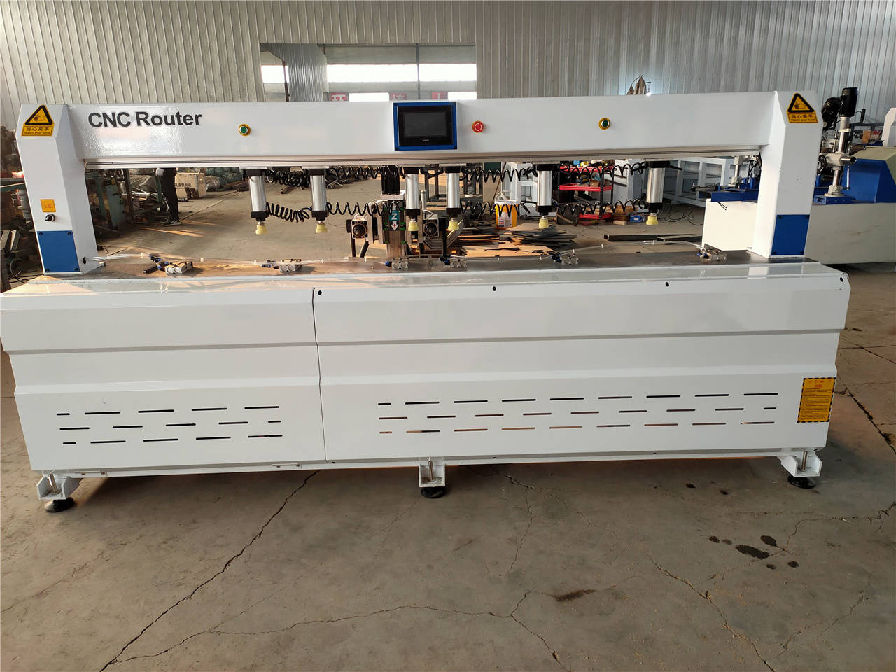 木工自动打眼机：多轴榫槽机 钻孔工艺的自动化革命