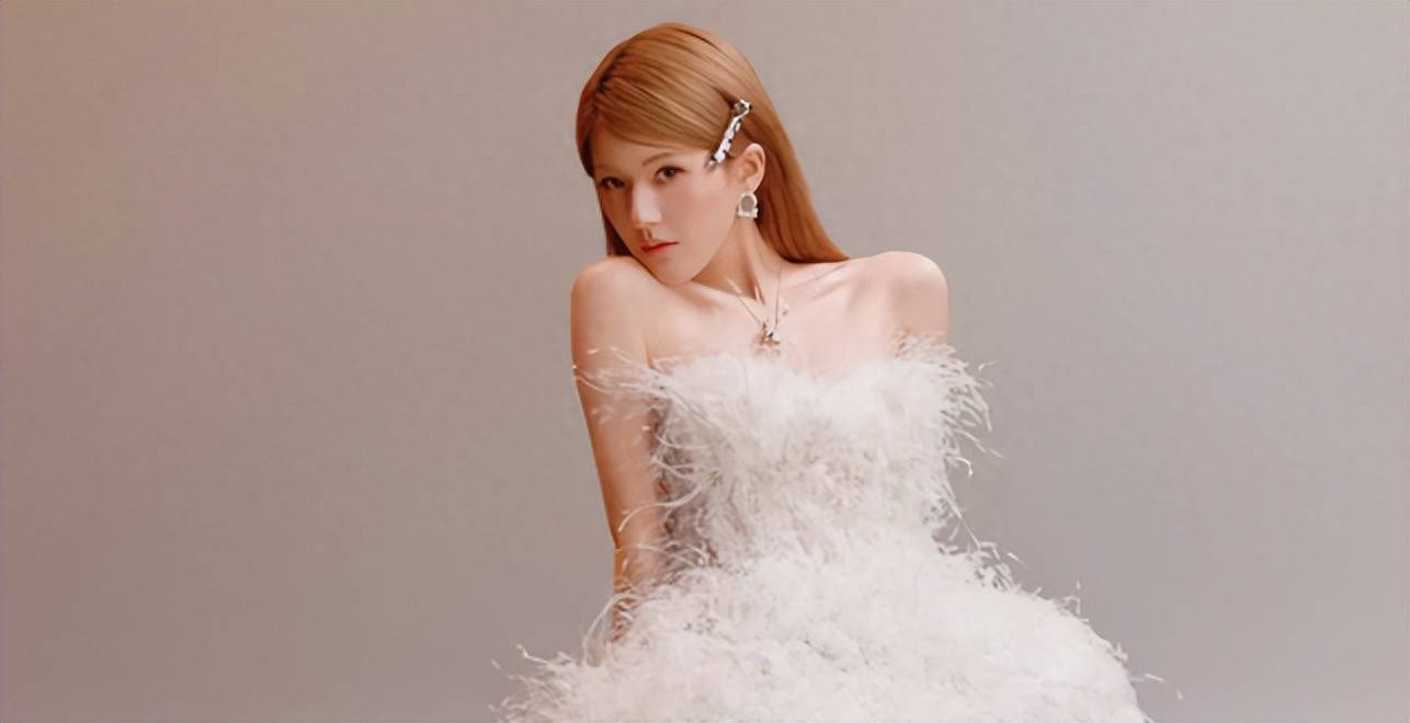 风波1个月后，再看赵露思和虞书欣，才知谁是真正的“赢家”！