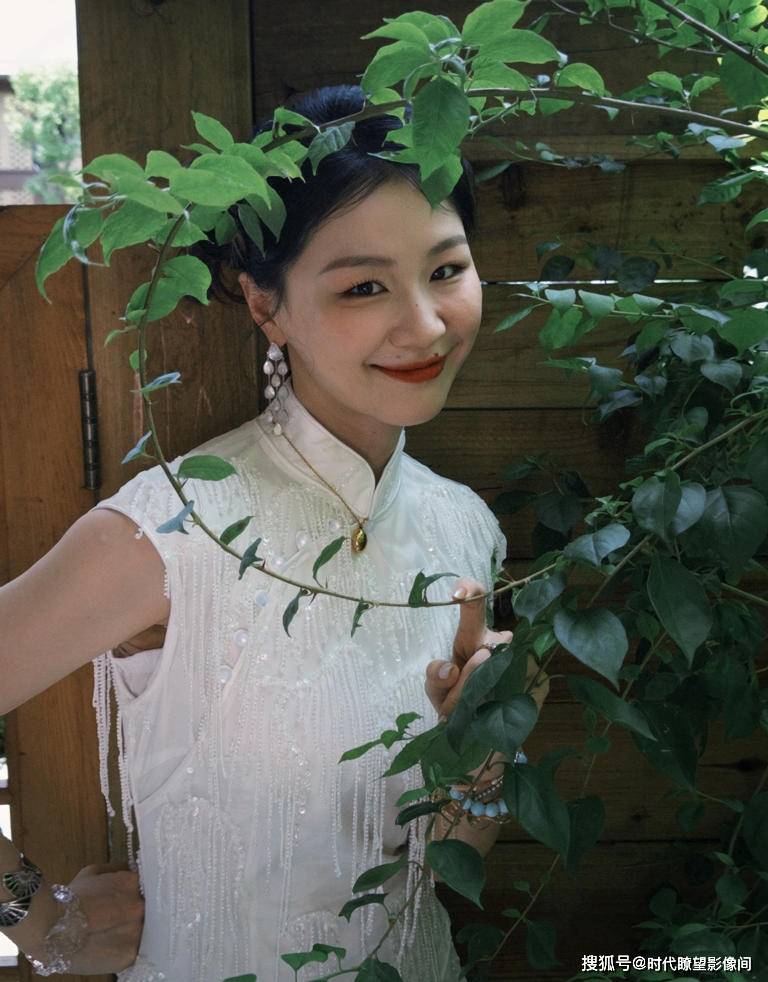 原创            金靖在《地球超新鲜》疯了？反向整蛊陈赫，网友：这综艺没她不行