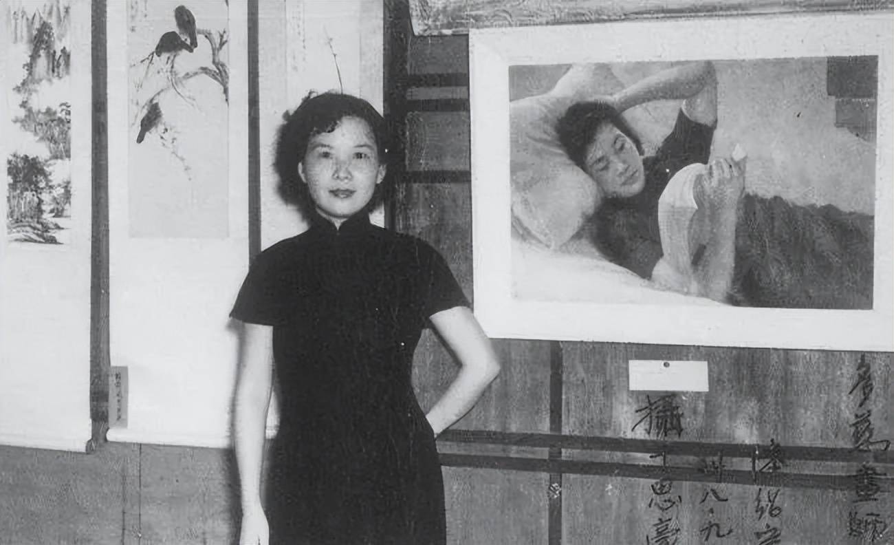 她是一代女画家，因爱上老师被原配毁前程，后嫁大龄鳏夫郁郁而终