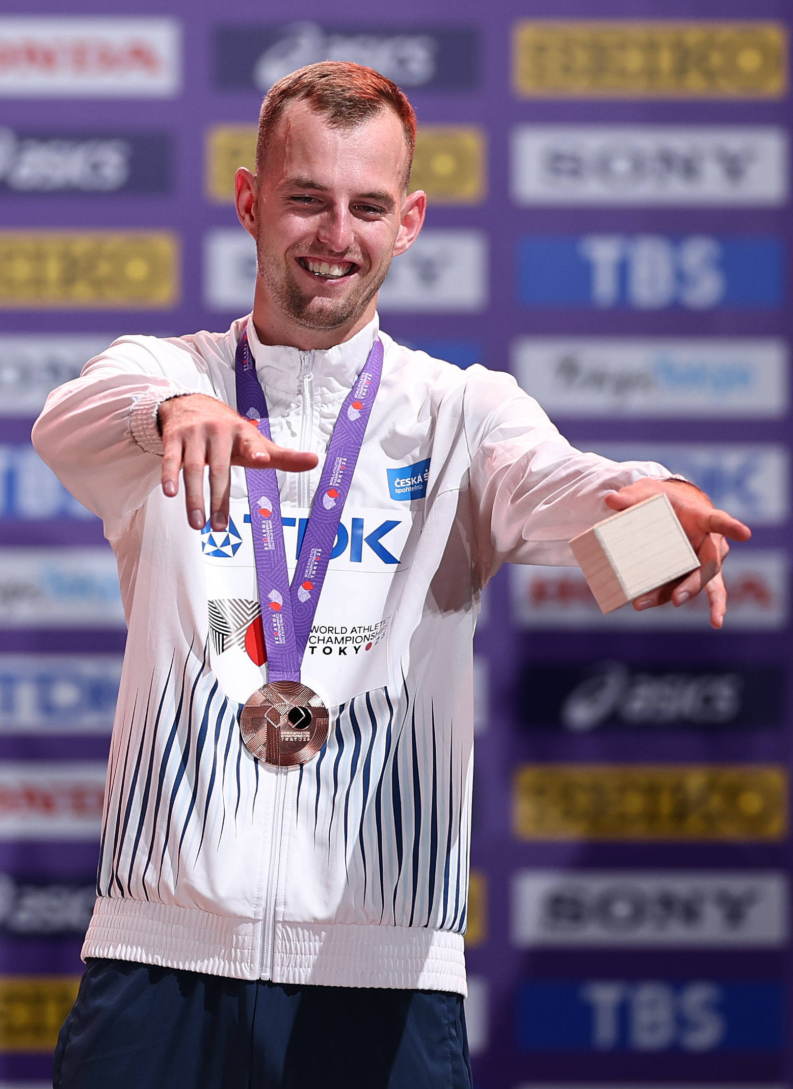 （田径世锦赛）男子跳高颁奖仪式