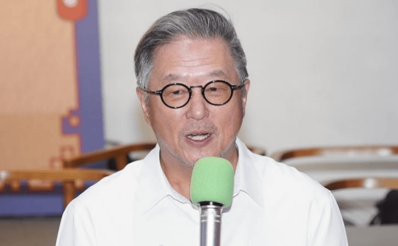 王伟忠回应小s提名金钟奖：当天她一定会打扮得很漂亮