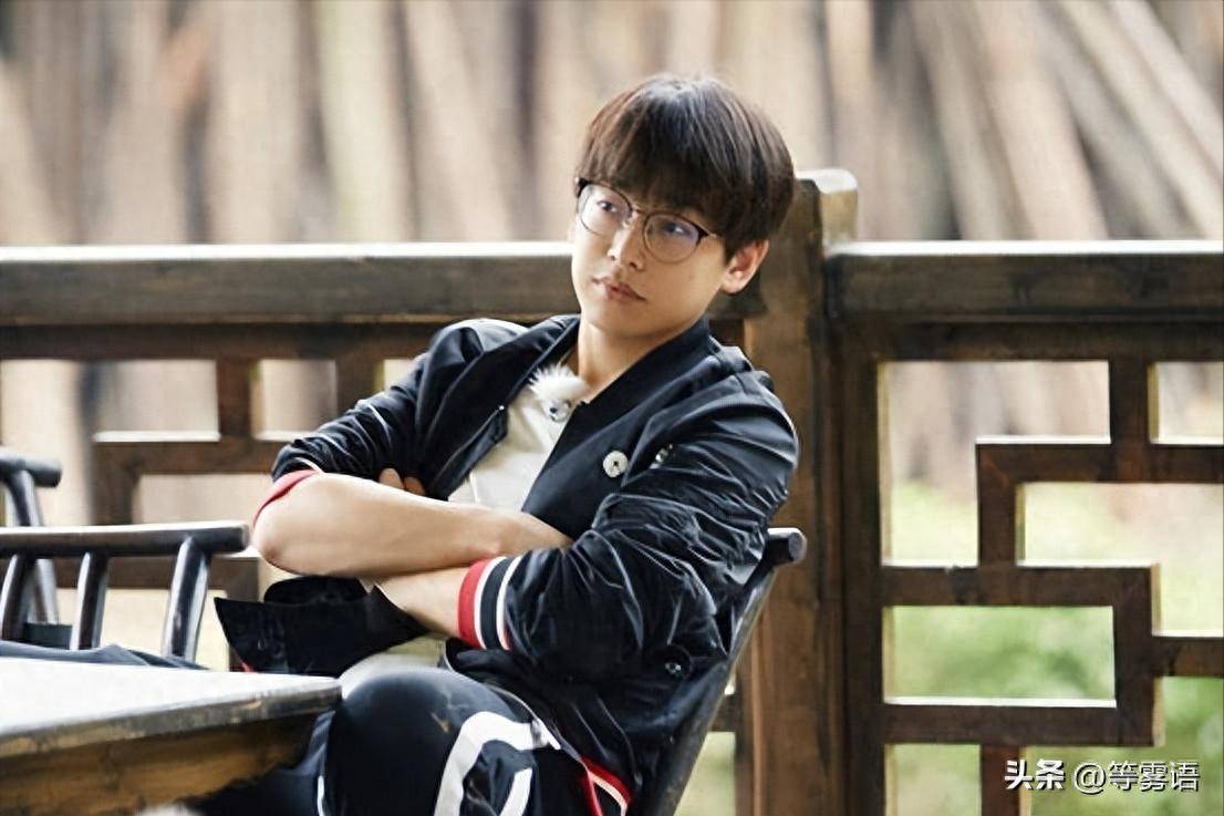 原创            彭昱畅录综艺眼睛受伤急诊综艺安全防护引热议