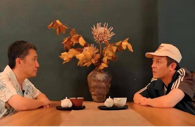 原创            人红就漂了？63岁独自在日本养老的梁朝伟，印证张国荣那句话