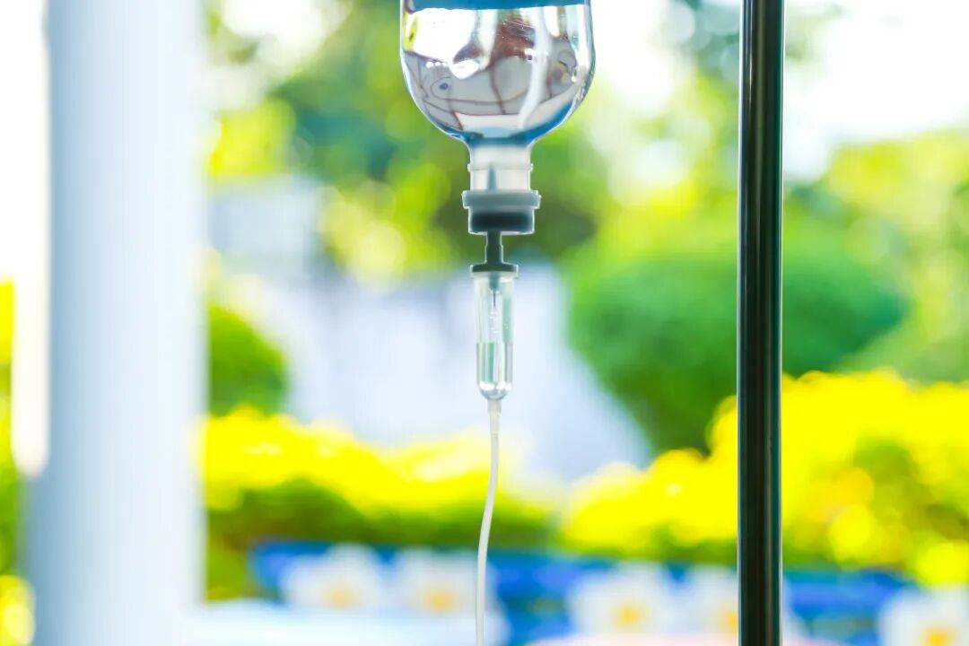 换季输液能预防脑梗？医生提醒→