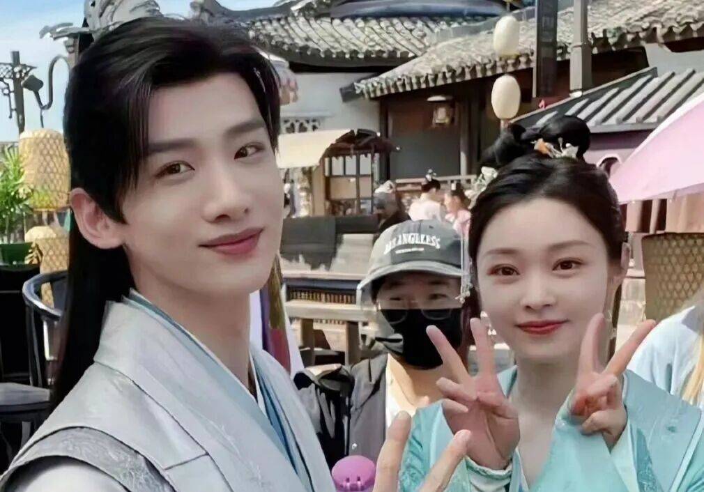 【2025.9.1】孟子义李昀锐装不认识？韩东君快结婚？说一下张维伊？白敬亭和宋轶同框消息？大学在国外读影视相关的专业？