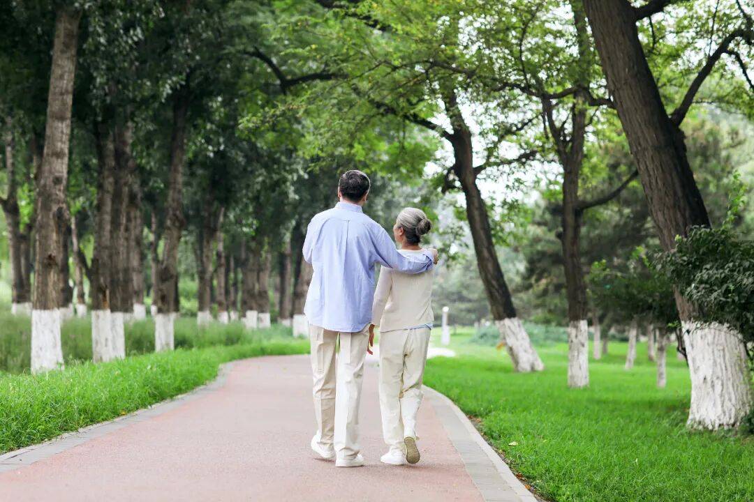 吃完饭做这一件事，对血糖、血管、体重都好！