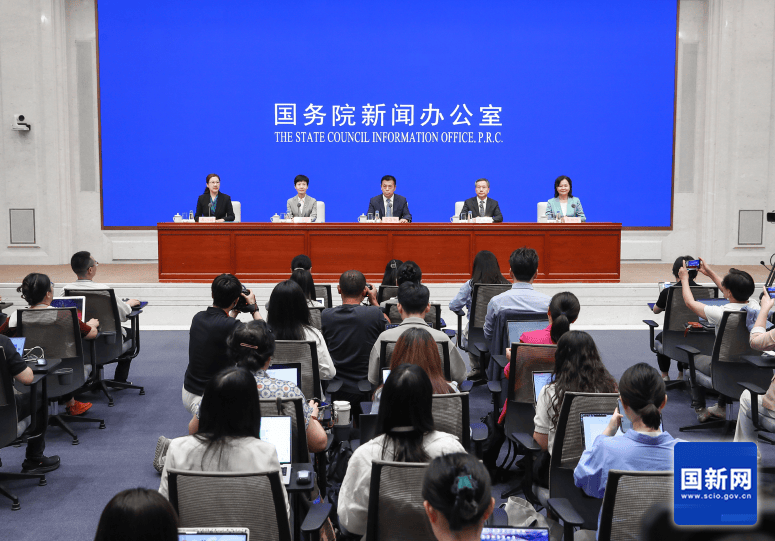 国家卫健委主任：碰到以前的同事和朋友，发现他们精神状态好了许多，原来减肥了
