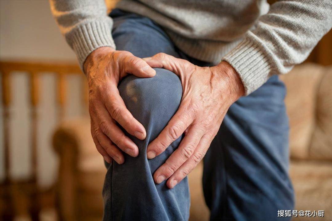 年过50岁要“养骨”，少吃土豆和白菜，多吃这3物，老了腿脚好