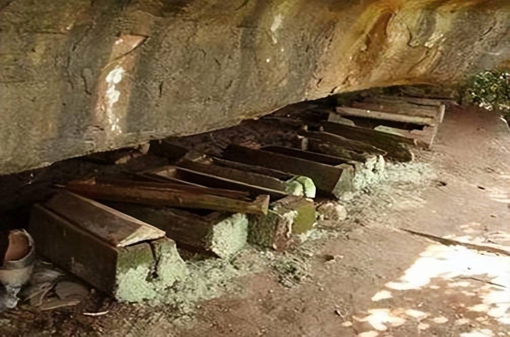 原创            福建大山有一岩洞，竟“悬空”一座古寺，吸引日本高僧三次来模仿