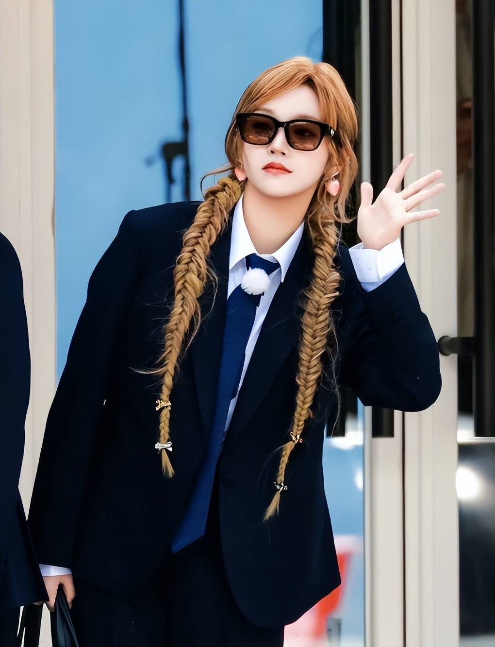 一觉醒来天塌了,《奔跑吧》成员造型引争议,担心的事还是发生了