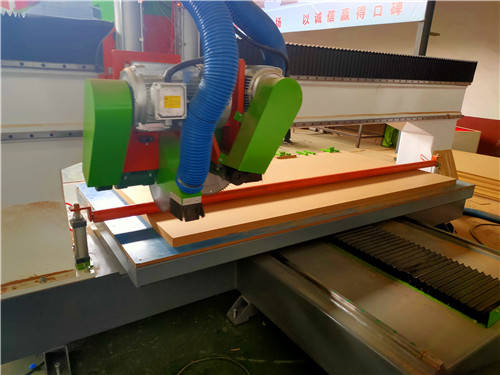 板材裁板锯 全自动木工往复锯：木工加工的“基础刚需装备”