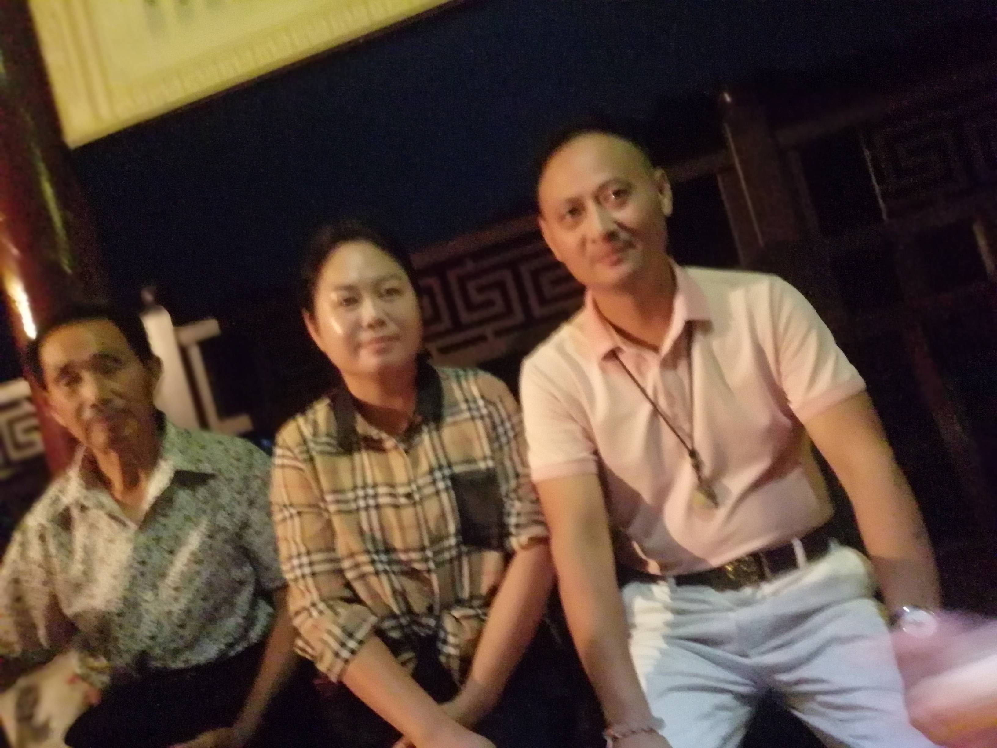 哲宁火神艾张哲宁中秋感恩：孝行天下，厚德载物。