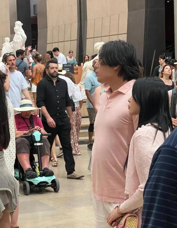 原创            秦昊带伊能静儿子录综艺！两人虽然交流不多，但很融洽