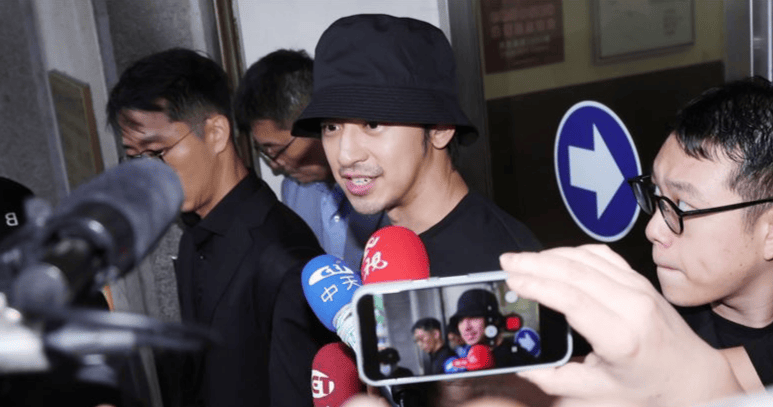 陈柏霖修杰楷交保50万新台币 称会尊重司法配合调查