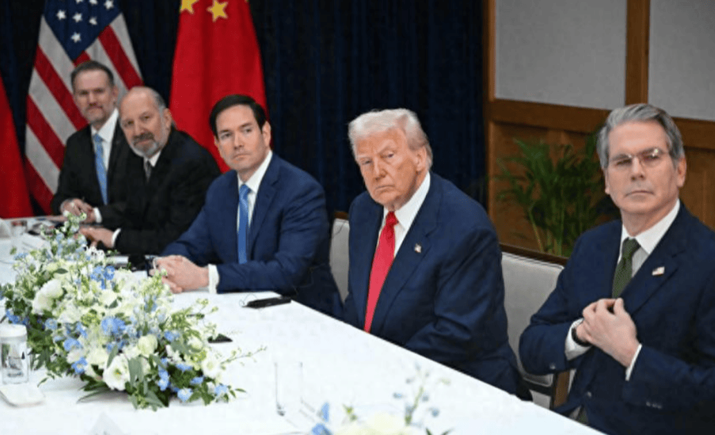 荷兰没料到，中美居然谈成了，中方当场腾出手，给了荷兰一记重拳