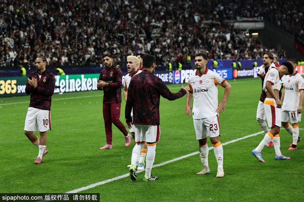 成都蓉城3-1战胜梅州客家：赛季关键战役中的战术与激情