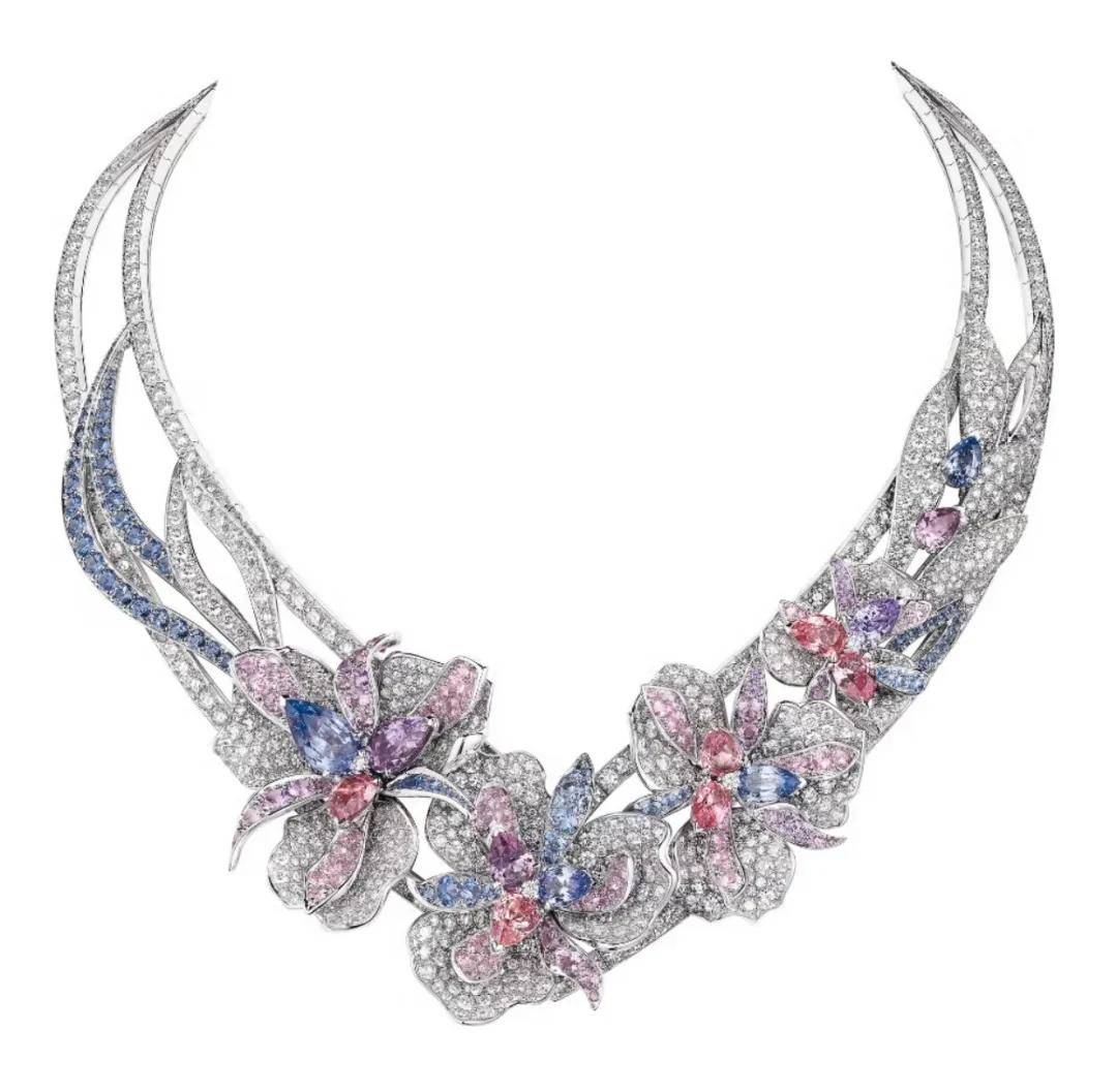 珠宝品鉴｜当鸢尾轻颤于颈间：Chaumet 以珠宝定格风中絮语