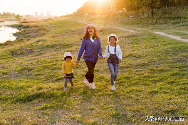 过度表扬“聪明”，孩子反而更怕失败！