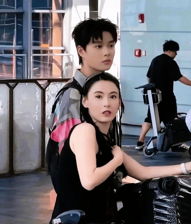 原创            《一路繁花 2》女星齐聚，怼脸镜头见真章，张柏芝素颜抢镜