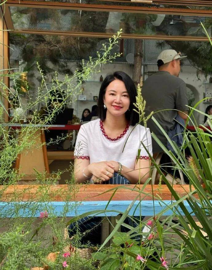 原创            谢娜主持中秋晚会被喷，她的“搞笑”人设不灵了？