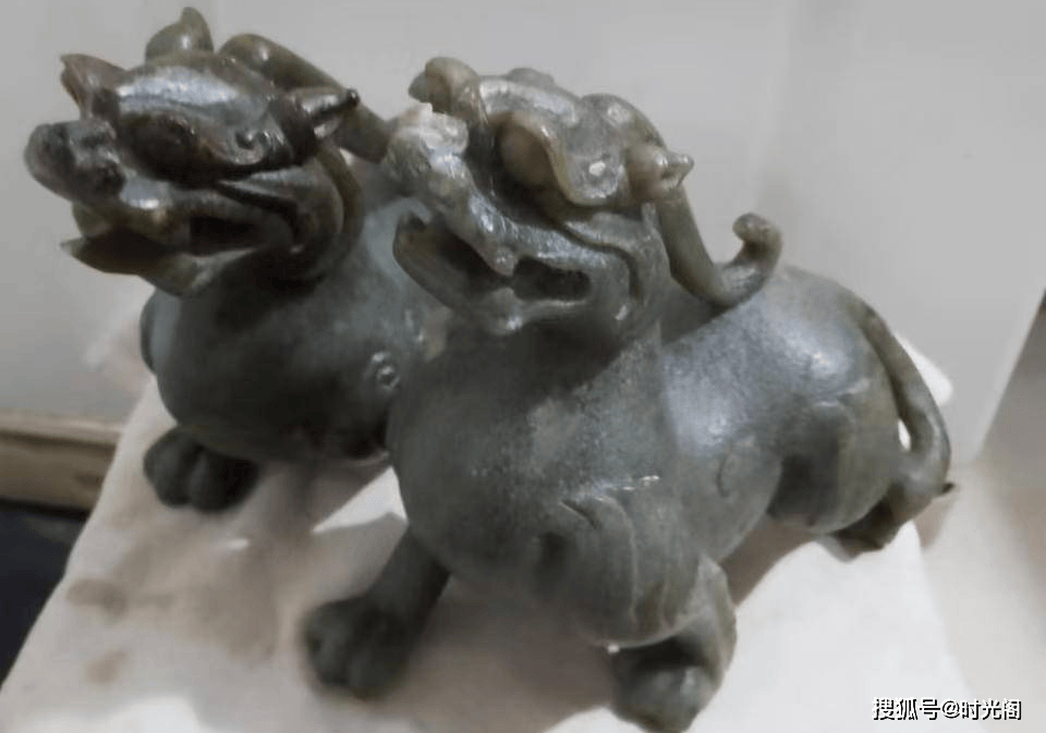 和田碧玉双貔貅鉴赏