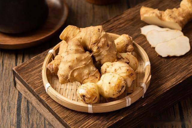 生姜擦肚脐调糖尿病？别被简单方便忽悠！科学控糖+护胰全攻略！