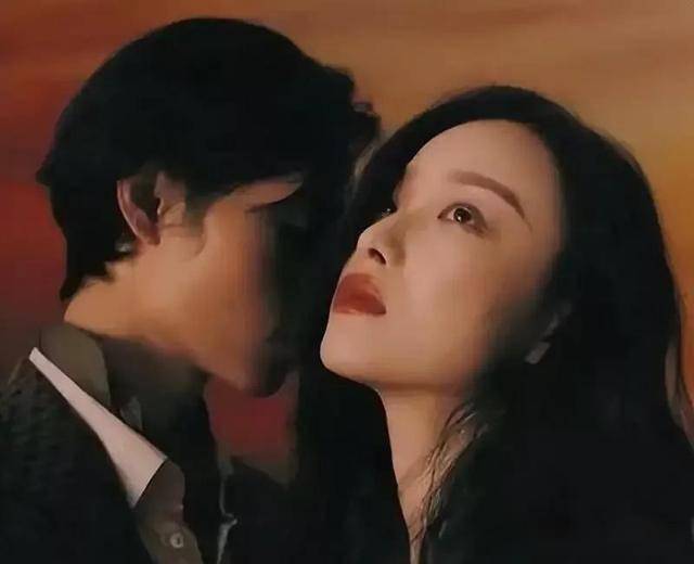 想让男人不动声色动情，情不自禁爱上你，只需要做到4点就够了！