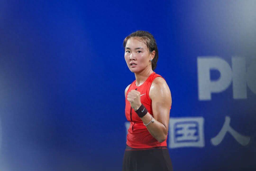 原创            中国金花袁悦直落两盘战胜布朗泽蒂，下轮对战保利尼