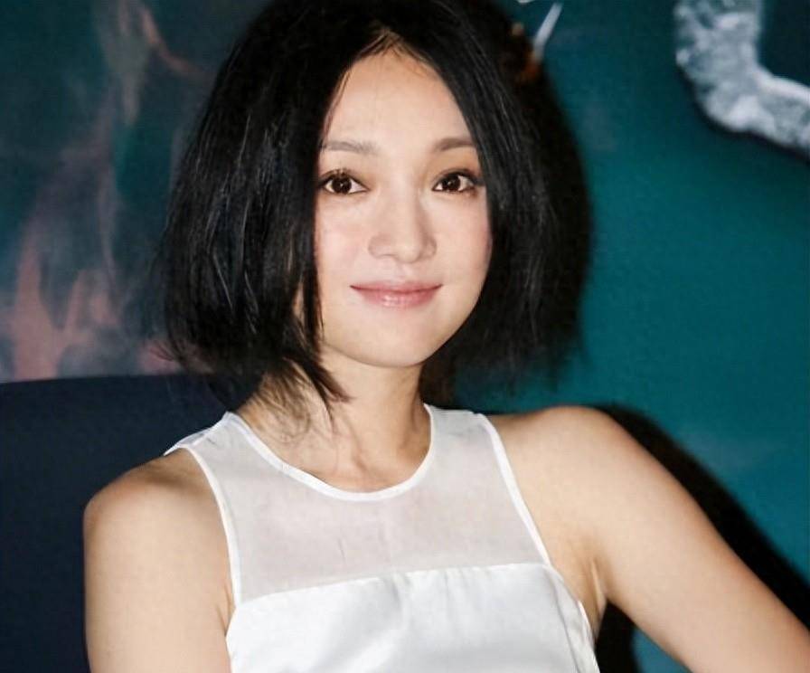 原创            钱多有什么用？50岁周迅的现状，也为所有中年女人敲响了警钟！