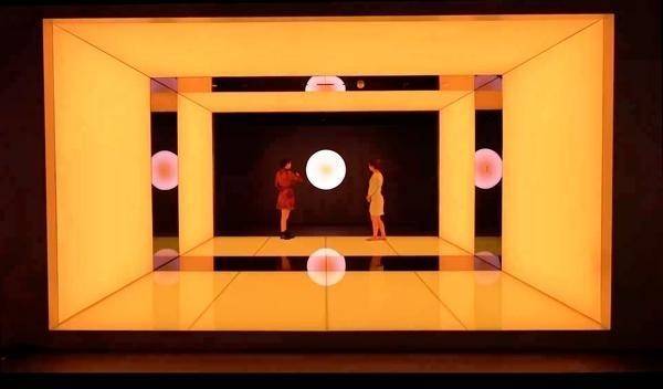 当科学遇上艺术 孩子们仰视“星辰”