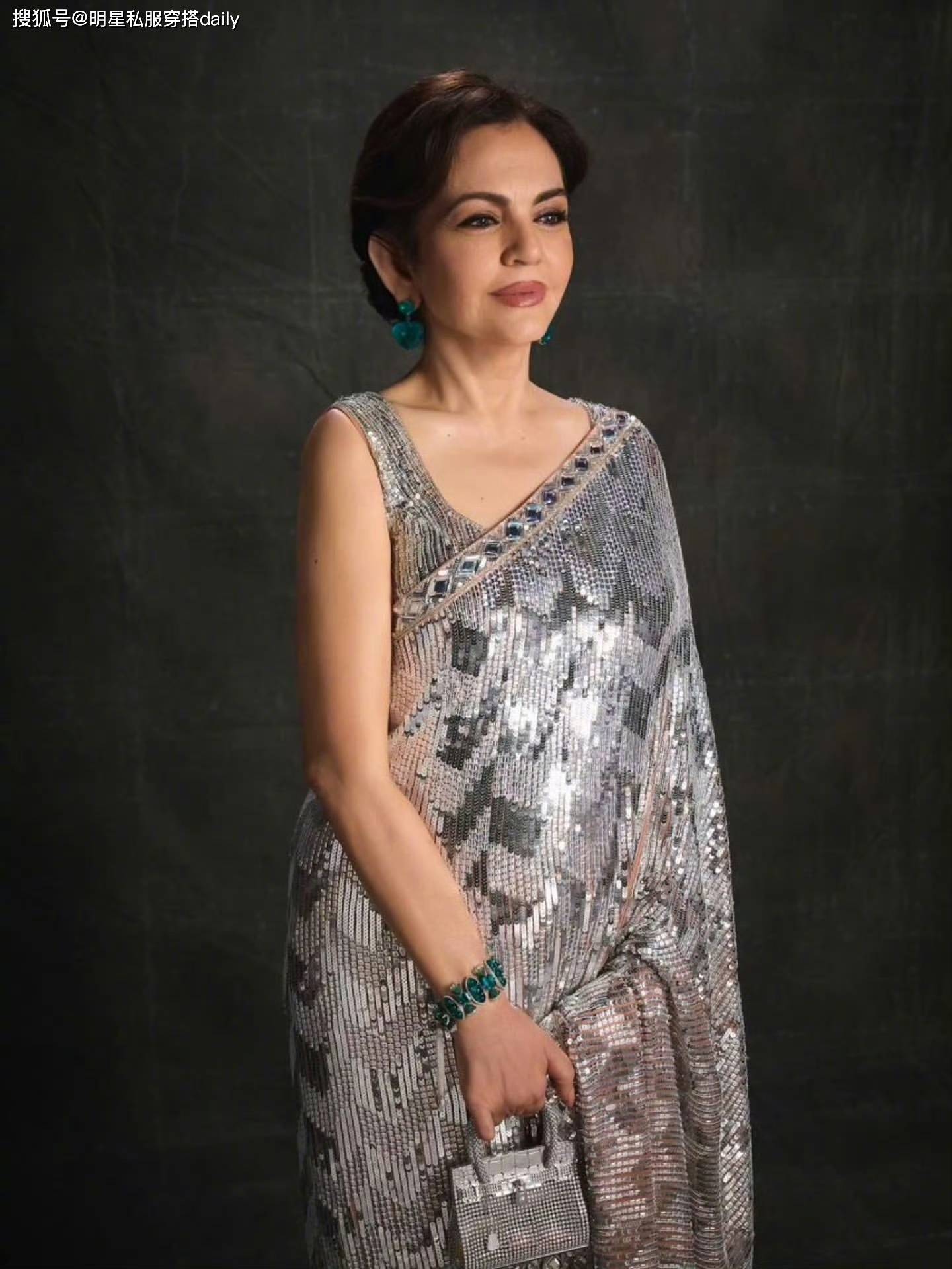 印度首富老婆富的太超前，拎镶2712颗钻石的爱马仕，奢华赛过儿媳