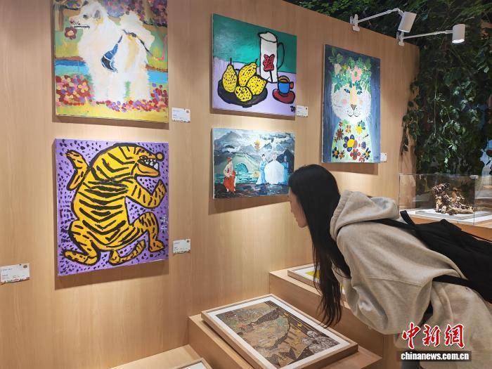 浙江省少年儿童书画艺术大赛15周年优秀作品展开幕