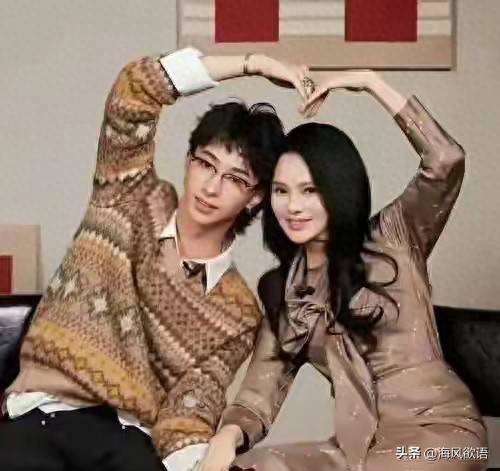 原创            秦昊携伊能静儿子现身成都，一路紧跟护着继子，细节藏不住真感情