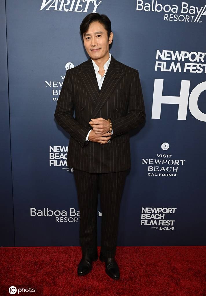 李秉宪出席纽波特海滩电影节荣誉颁奖典礼
