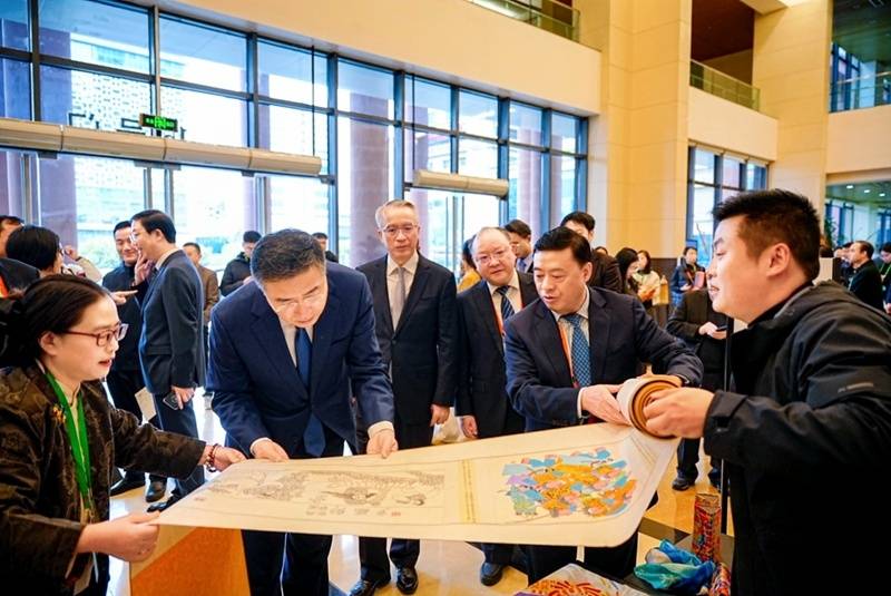 第16届海峡两岸暨港澳地区艺术论坛举办 贵州民大多维度展现教学与服务成果