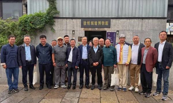 “彭城风华”岳继承书法篆刻展暨作品义卖修缮徐州岳飞庙活动开幕