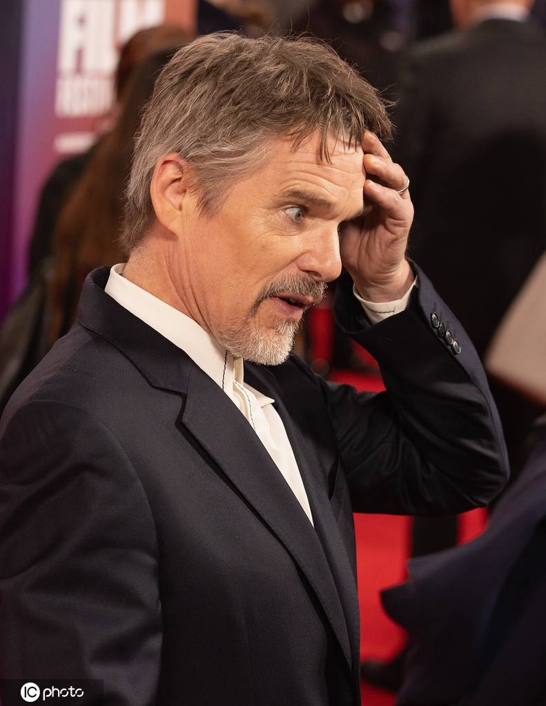 第69届伦敦电影节：伊桑·霍克出席《蓝月亮》首映式