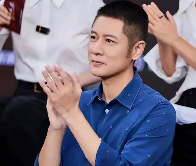 原创            任重首谈岳父显尊敬,和孙骁骁婚姻幸福,岳父不是普通人是大领导